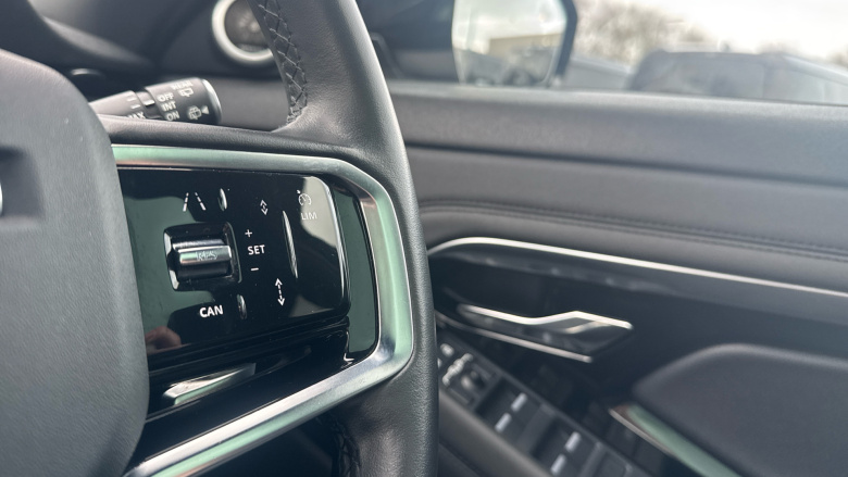 Land Rover Range Rover Evoque 2.0 D200 R-Dynamic SE 5dr Auto Diesel Hatchback